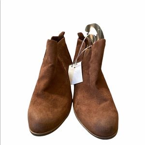 Arizona Galen suede block heel zip booties